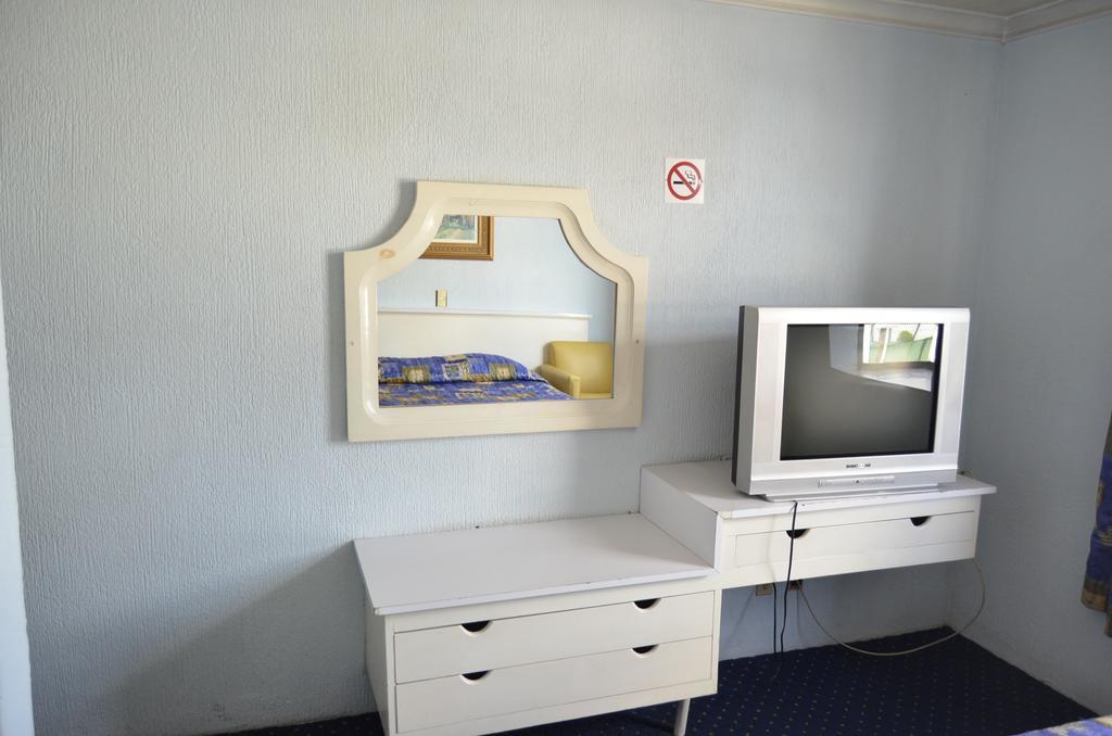 Hotel San Jeronimo Inn Toluca Bagian luar foto