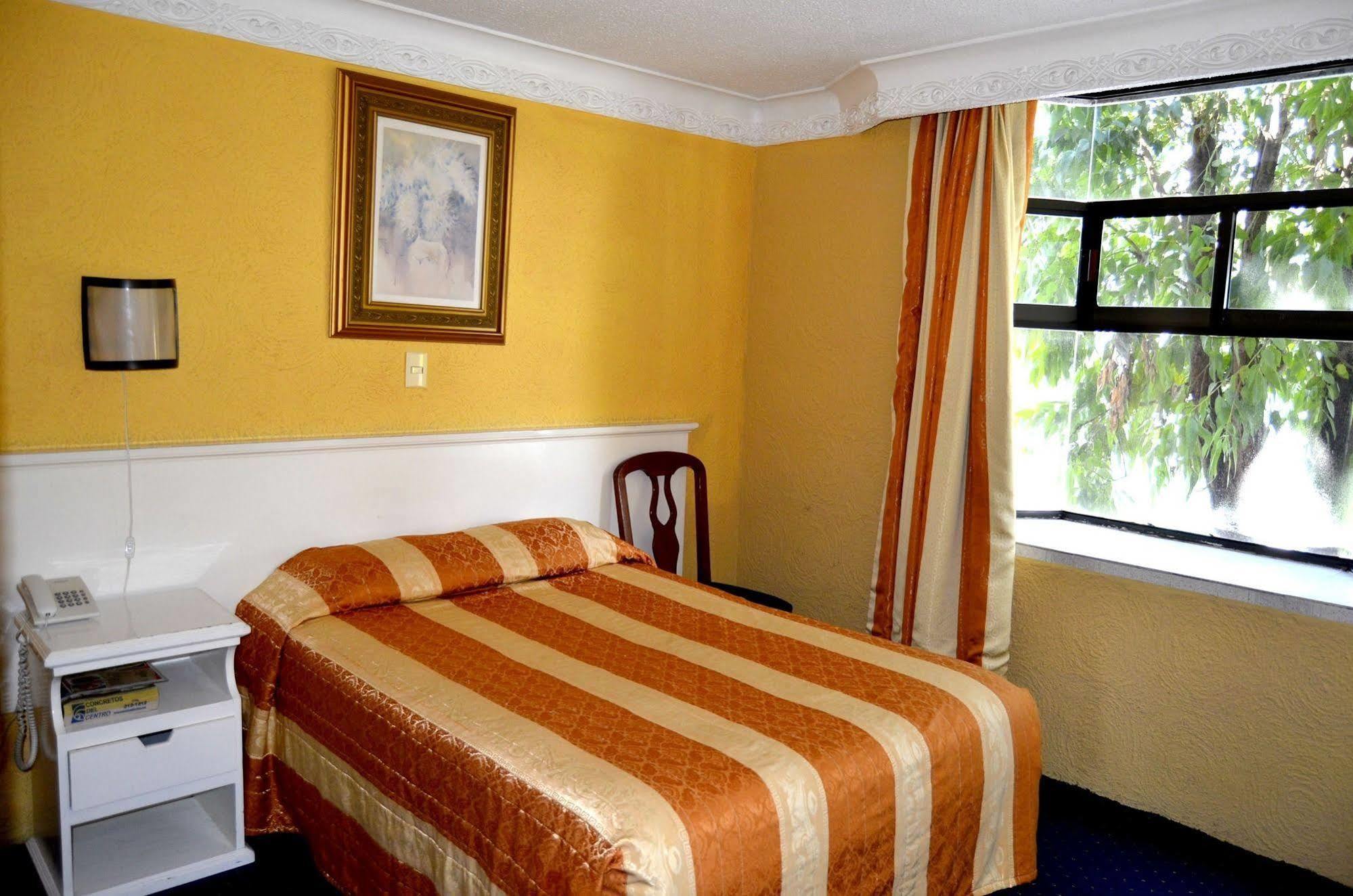 Hotel San Jeronimo Inn Toluca Bagian luar foto