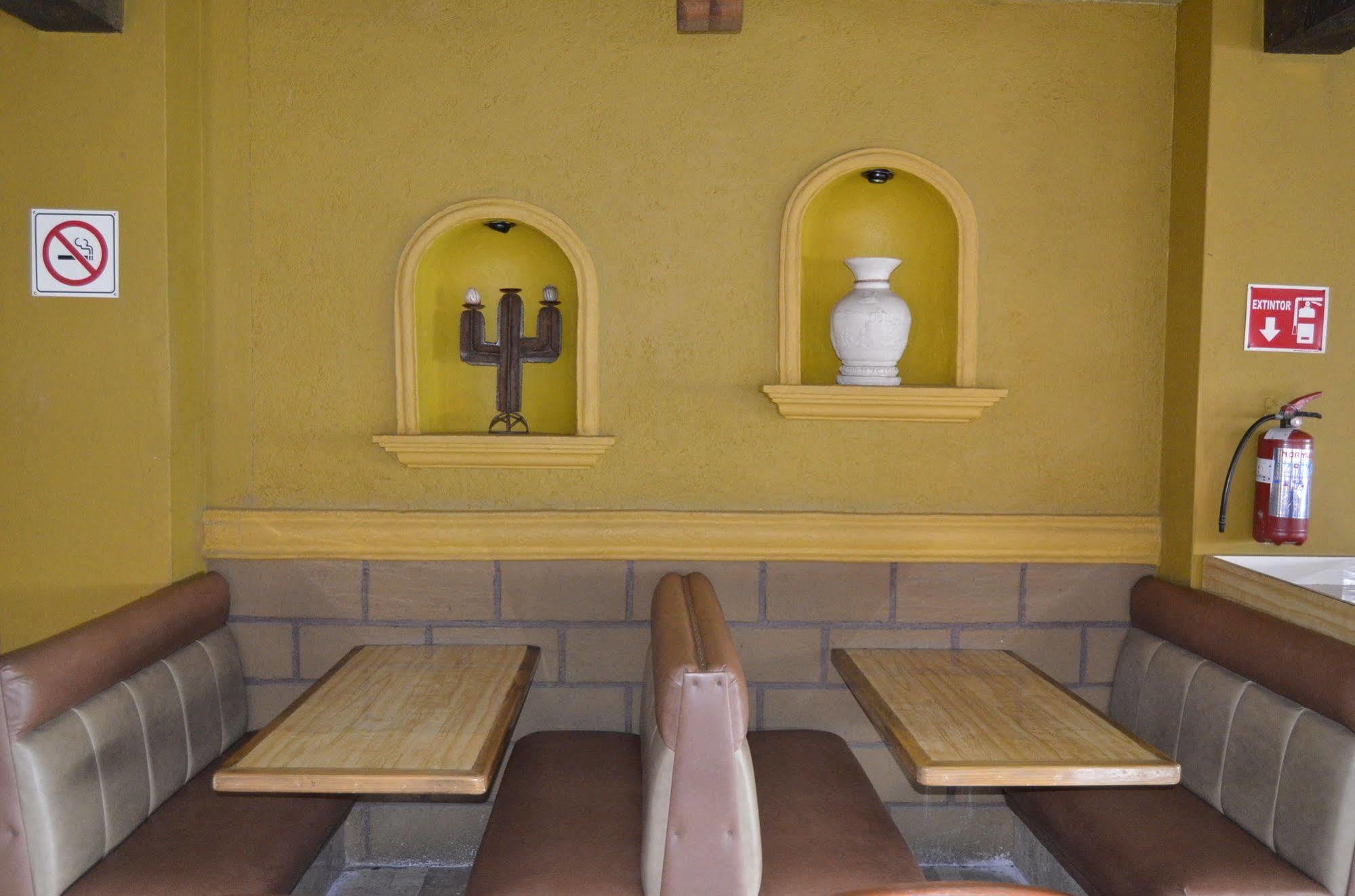 Hotel San Jeronimo Inn Toluca Bagian luar foto