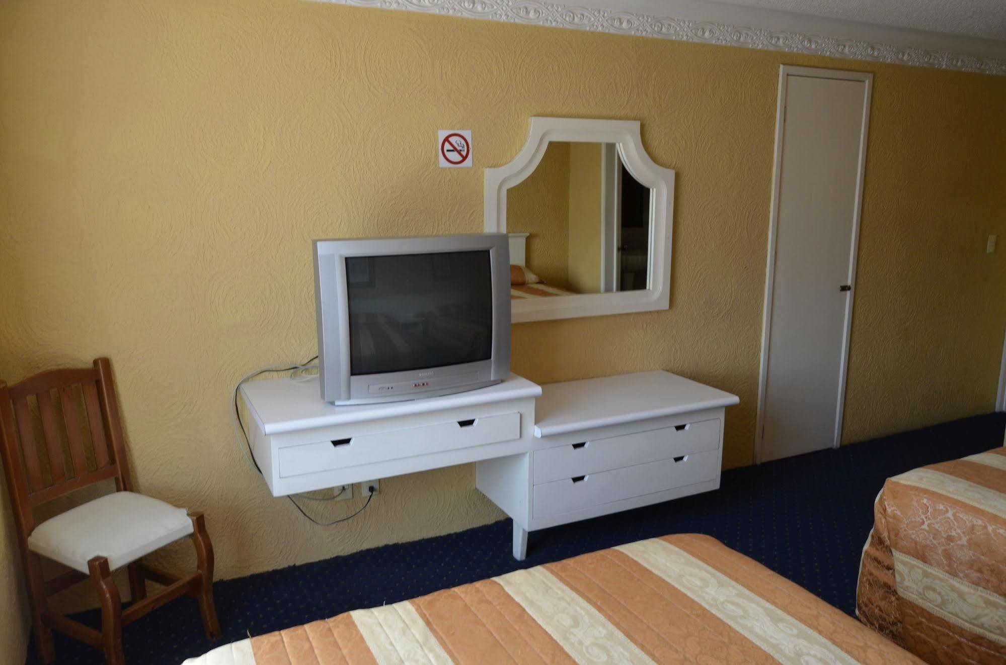 Hotel San Jeronimo Inn Toluca Bagian luar foto