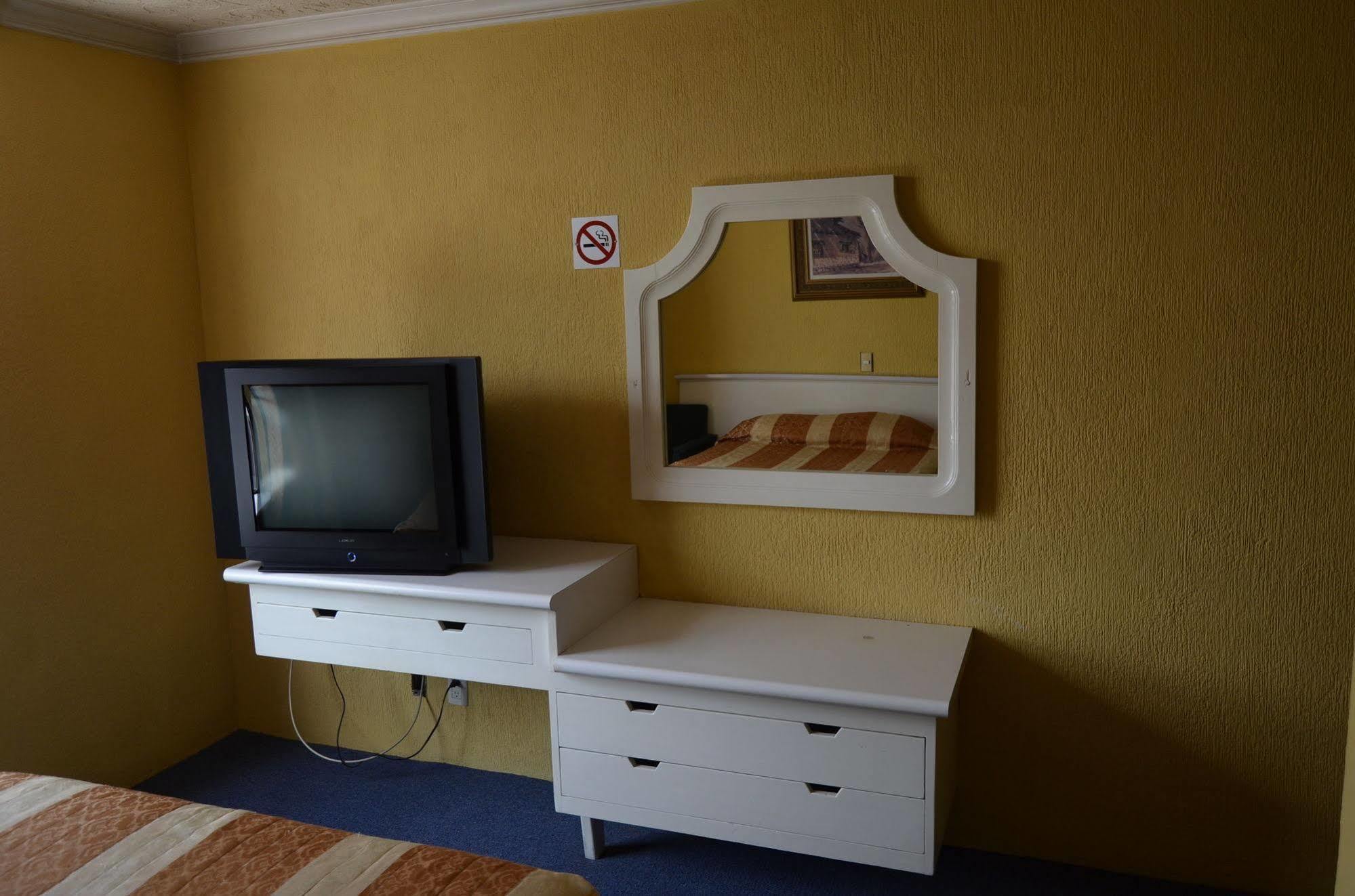 Hotel San Jeronimo Inn Toluca Bagian luar foto